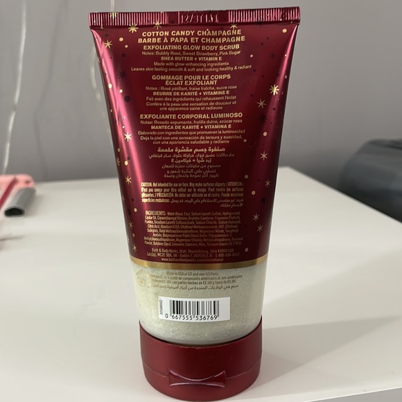 Love cotton candy champagne exfoliating glow body scrub - Picture 2 of 2